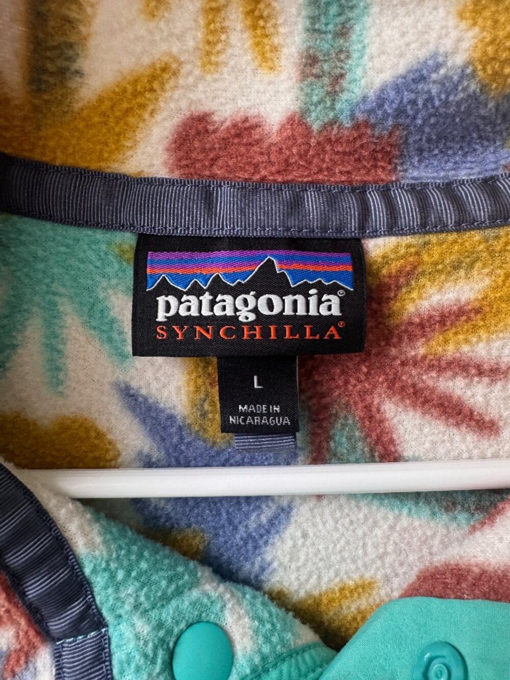 Patagonia Women's Large "Synchilla" Fleece Quarter-Snap Pullover Tropical Print - Picture 2 of 4
